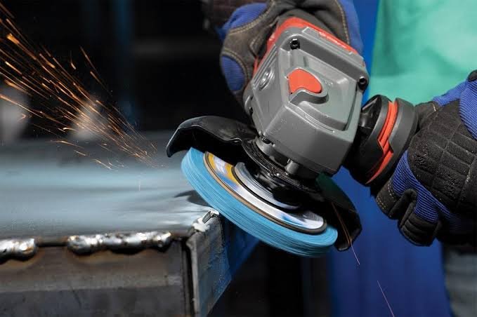 Abrasive consumption in a fabrication shop is not smooth - Dai Nhan Machinery