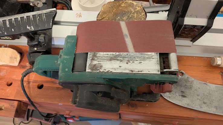 Why Does My Belt Keep Coming Off My Belt Sander - Dai Nhan Machinery